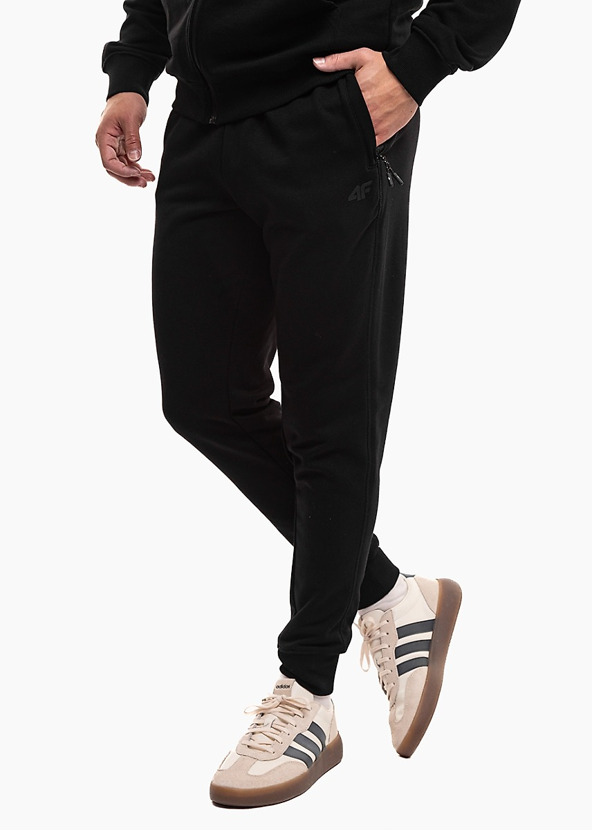 Férfi nadrág 4F CAS M1674 mélyfekete 4FWMM00TT0ROM1674 20S